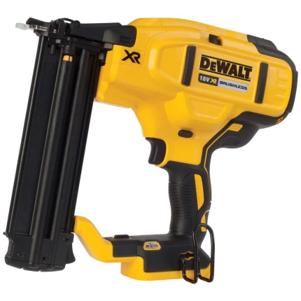 Startsæt 2×XR 18V/9,0Ah batterier + lader DCB118 Startsæt 2×XR 18V/9,0Ah batterier + lader DCB118