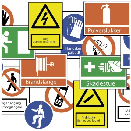 Adv.skilt plast A4 ‘Trykflasker fjernes ved brand’