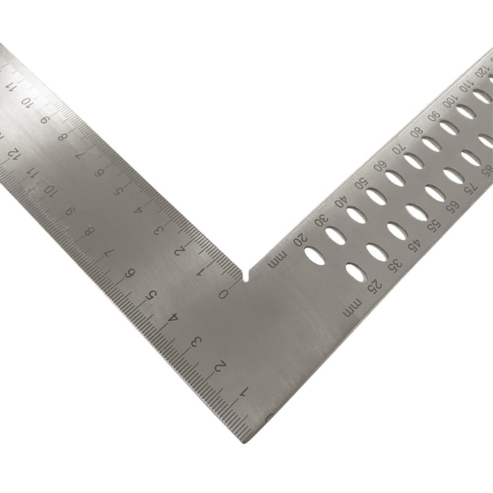 Tømmervinkel 800×320mm m/opmærkningshuller Tømmervinkel 800×320mm m/opmærkningshuller