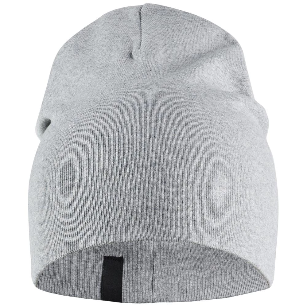 Beanie 2011 strikket onesize Beanie 2011 strikket onesize